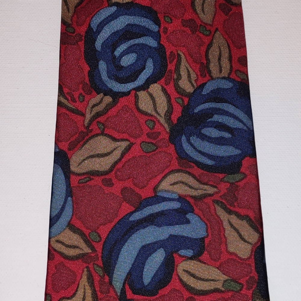 Abstract Flower Tie - Picture 2 of 3